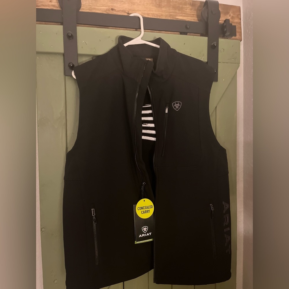 Ariats Men’s Patriot Vest, Conceal Carry Vest, Black Men’s Size Large Vest